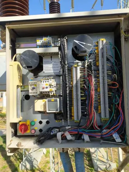 Caja de control del interruptor K-120, antes